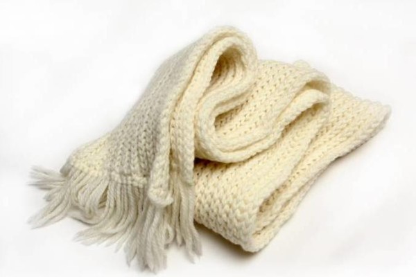теплый белый шарф