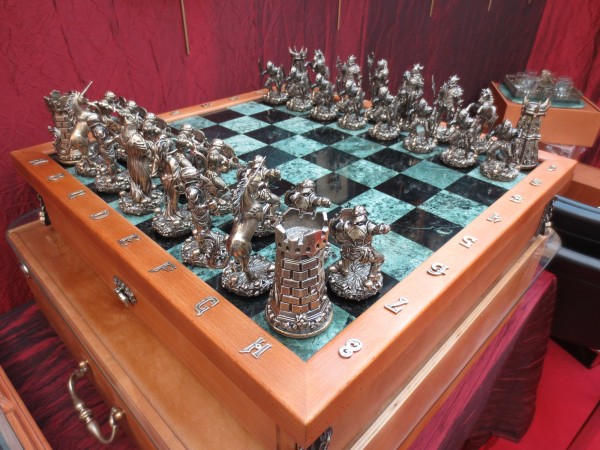 Красивый набор шахмат