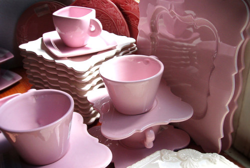 красивая розовая посуда