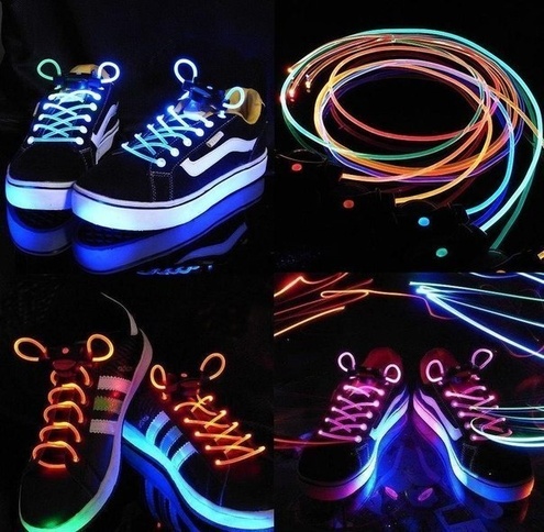 Светящиеся шнурки в подарок