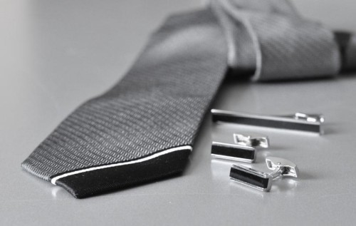 запонки в комплекте с галстуком